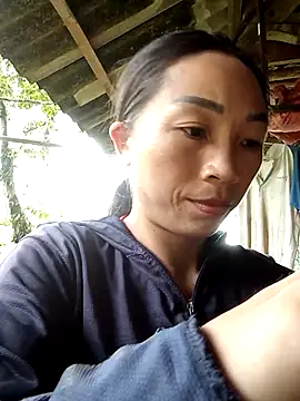 Snapshot of lucybaby00 chatting on October 16, 7:31 am lucybaby00 online show from October 16, 7:31 am