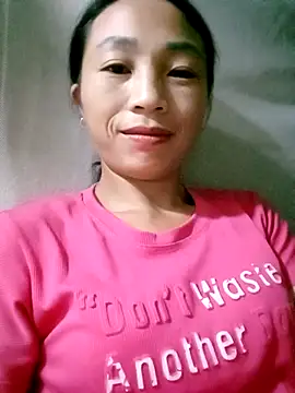 Snapshot of lucybaby00 chatting on October 16, 9:27 pm lucybaby00 online show from October 16, 9:27 pm