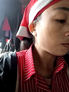 Snapshot of lucybaby00 chatting on October 25, 3:14 am lucybaby00 online show from October 25, 3:14 am