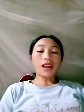 Snapshot of lucybaby00 chatting on October 26, 10:47 pm lucybaby00 online show from October 26, 10:47 pm