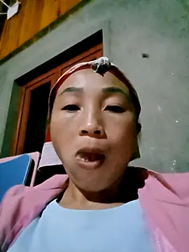 Snapshot of lucybaby00 chatting on October 27, 10:52 am lucybaby00 online show from October 27, 10:52 am