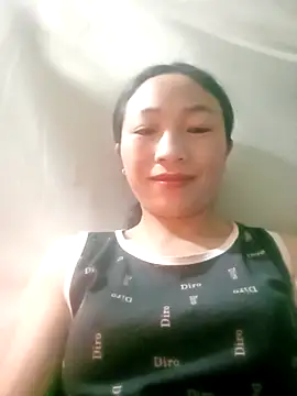 lucybaby00 online show from December 17, 9:32 pm