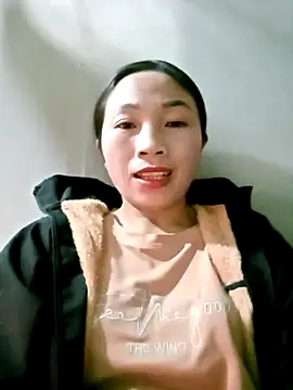 lucybaby00 online show from January 6, 2:43 pm