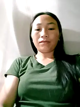 Snapshot of lucybaby00 chatting on April 28, 8:14 pm lucybaby00 online show from April 28, 8:14 pm