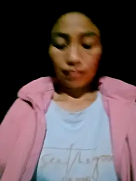 Snapshot of lucybaby00 chatting on May 9, 1:38 pm lucybaby00 online show from May 9, 1:38 pm