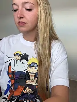 emilypeperoni online show from July 21, 9:33 am