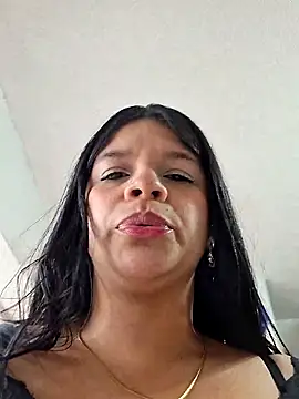 Eiimy pretty online show from October 24, 8:05 pm