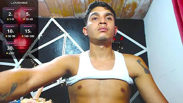 Snapshot of Angel_latinboy chatting on September 22, 9:06 pm Angel latinboy online show from September 22, 9:06 pm