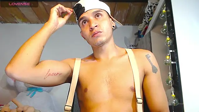 Angel latinboy online show from April 23, 1:35 pm