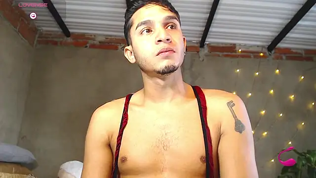 Angel latinboy online show from June 9, 2:28 pm