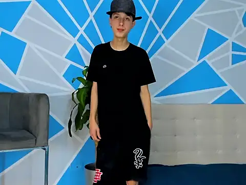 Snapshot of ArthurCox chatting on October 5, 5:44 pm ArthurCox online show from October 5, 5:44 pm