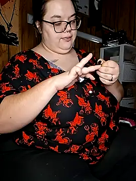 GoddessDess online show from October 26, 8:15 pm