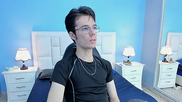 VIKTORNOIR online show from September 12, 10:21 pm