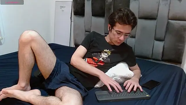 VIKTORNOIR online show from September 18, 9:17 pm