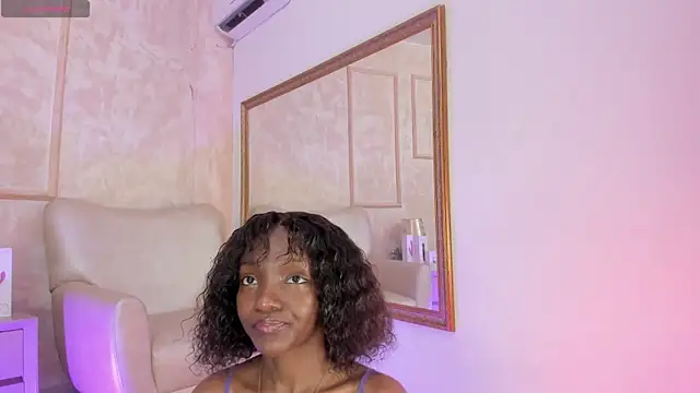 Snapshot of Keirahartz chatting on November 23, 4:56 am Keirahartz online show from November 23, 4:56 am