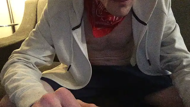 Snapshot of handyman7766 chatting on March 18, 11:30 am handyman7766 online show from March 18, 11:30 am