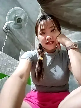 Snapshot of adbosa_00 chatting on October 3, 12:51 am adbosa 00 online show from October 3, 12:51 am