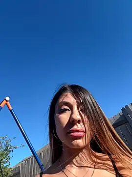 Snapshot of bbgurlnickii chatting on November 11, 9:59 pm bbgurlnickii online show from November 11, 9:59 pm