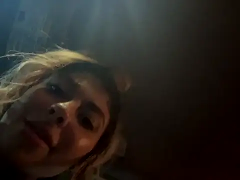 Snapshot of bbgurlnickii chatting on November 18, 4:50 am bbgurlnickii online show from November 18, 4:50 am