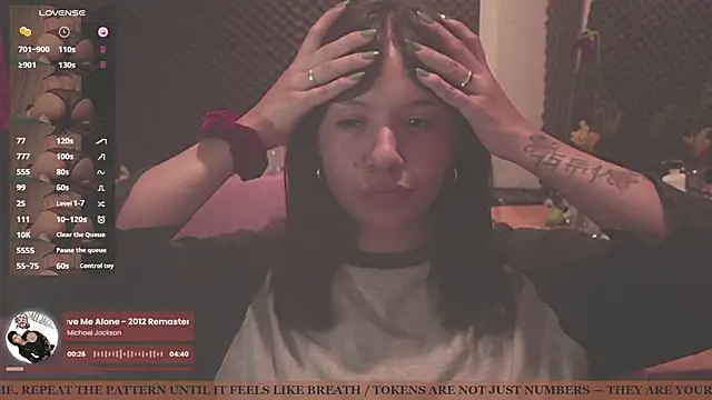 Snapshot of gigifontaine__ chatting on September 25, 12:03 am gigifontaine   online show from September 25, 12:03 am