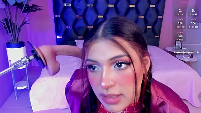 Micki   online show from November 13, 12:15 pm