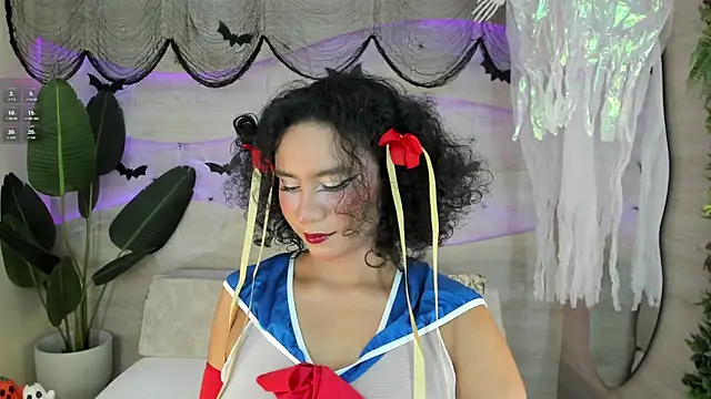 ellette   online show from October 30, 5:35 pm