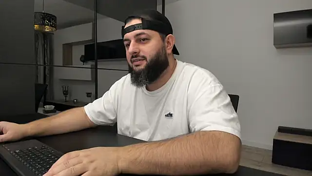 DravenPeak online show from November 12, 3:23 pm