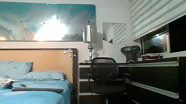 Snapshot of Mirianzapata_1 chatting on November 7, 5:40 am Mirianzapata 1 online show from November 7, 5:40 am