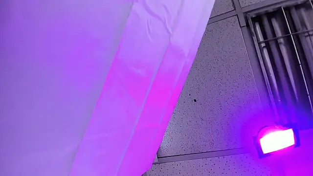 Aisha hotts777 online show from April 6, 2:42 am