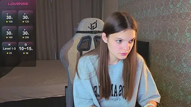 Snapshot of magic_shy_ chatting on September 23, 1:19 am magic shy online show from September 23, 1:19 am