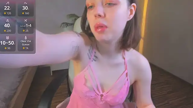 Lunar Lily online show from April 12, 5:34 am