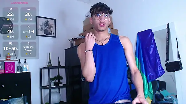 Gael Jones online show from September 29, 3:22 am