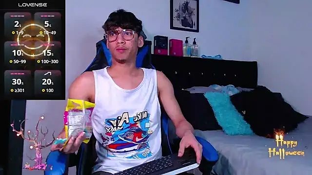 Gael Jones online show from October 21, 6:25 am