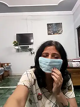 BITEXBABYlove online show from October 31, 4:30 pm