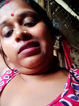 Snapshot of Hot-Show2 chatting on October 15, 10:48 am Hot-Show2 online show from October 15, 10:48 am