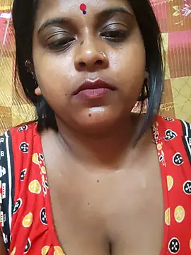 Snapshot of Hot-Show2 chatting on October 29, 12:46 am Hot-Show2 online show from October 29, 12:46 am