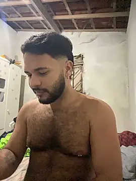 Snapshot of spiderfindom chatting on June 23, 3:37 am spiderfindom online show from June 23, 3:37 am