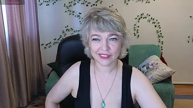 Snapshot of Rosette_Pricky chatting on May 28, 2:25 pm Rosette Pricky online show from May 28, 2:25 pm