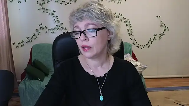 Snapshot of Rosette_Pricky chatting on June 5, 2:34 pm Rosette Pricky online show from June 5, 2:34 pm