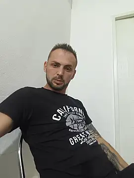 Snapshot of papichulo0099 chatting on July 13, 2:47 am papichulo0099 online show from July 13, 2:47 am