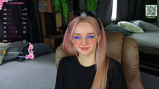 Snapshot of exxxcore_ chatting on October 14, 6:03 am exxxcore online show from October 14, 6:03 am