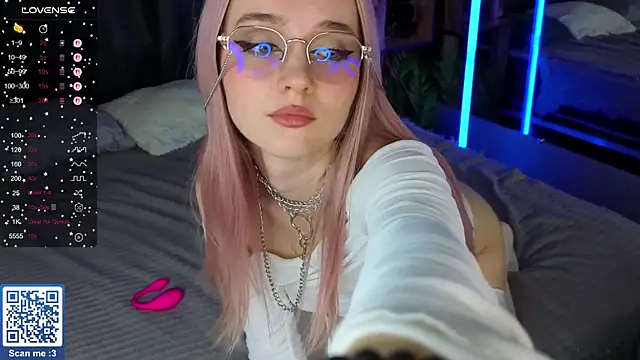 Snapshot of exxxcore_ chatting on October 20, 9:54 am exxxcore online show from October 20, 9:54 am