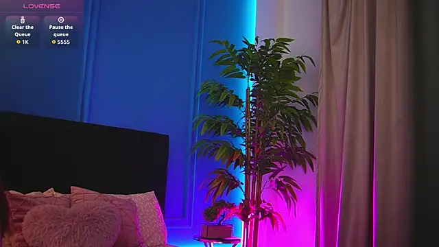 alexxisrae online show from December 2, 4:18 am