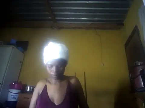 Snapshot of Caramelchick01 chatting on September 9, 5:56 pm Caramelchick01 online show from September 9, 5:56 pm