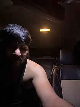 DeepakFucker01 online show from October 12, 1:43 pm