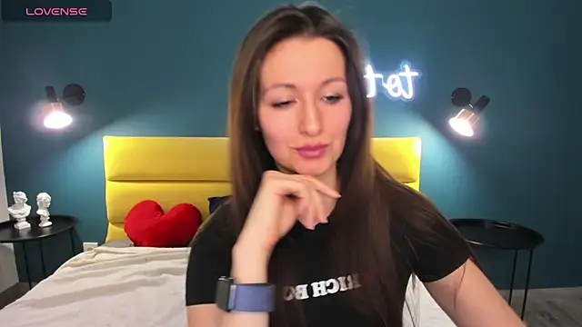 Joan Nelson online show from April 23, 1:29 am