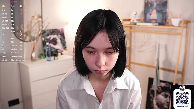 SuzanneHowse online show from October 12, 5:39 am