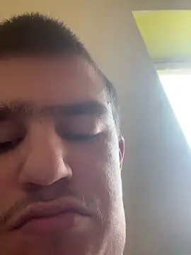 Snapshot of pussyhunter323557 chatting on October 26, 9:48 am pussyhunter323557 online show from October 26, 9:48 am