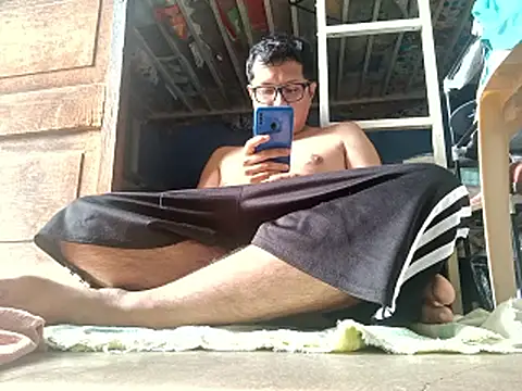 Kj Gigolo online show from April 7, 1:22 pm