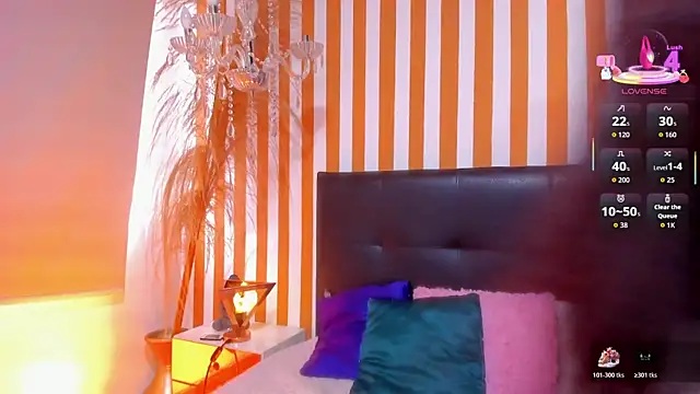 Snapshot of LunaToledo chatting on October 21, 12:39 pm LunaToledo online show from October 21, 12:39 pm